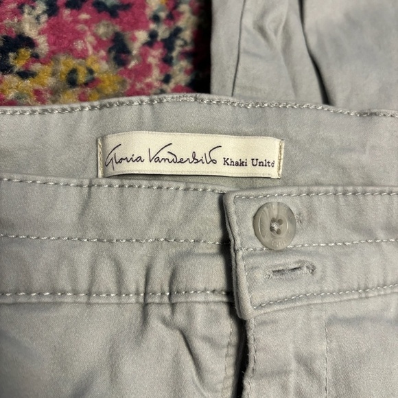 0824-20 Grey Capris - Picture 2 of 3